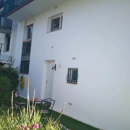 Lodge Rez De Jardin Chez Anne *
